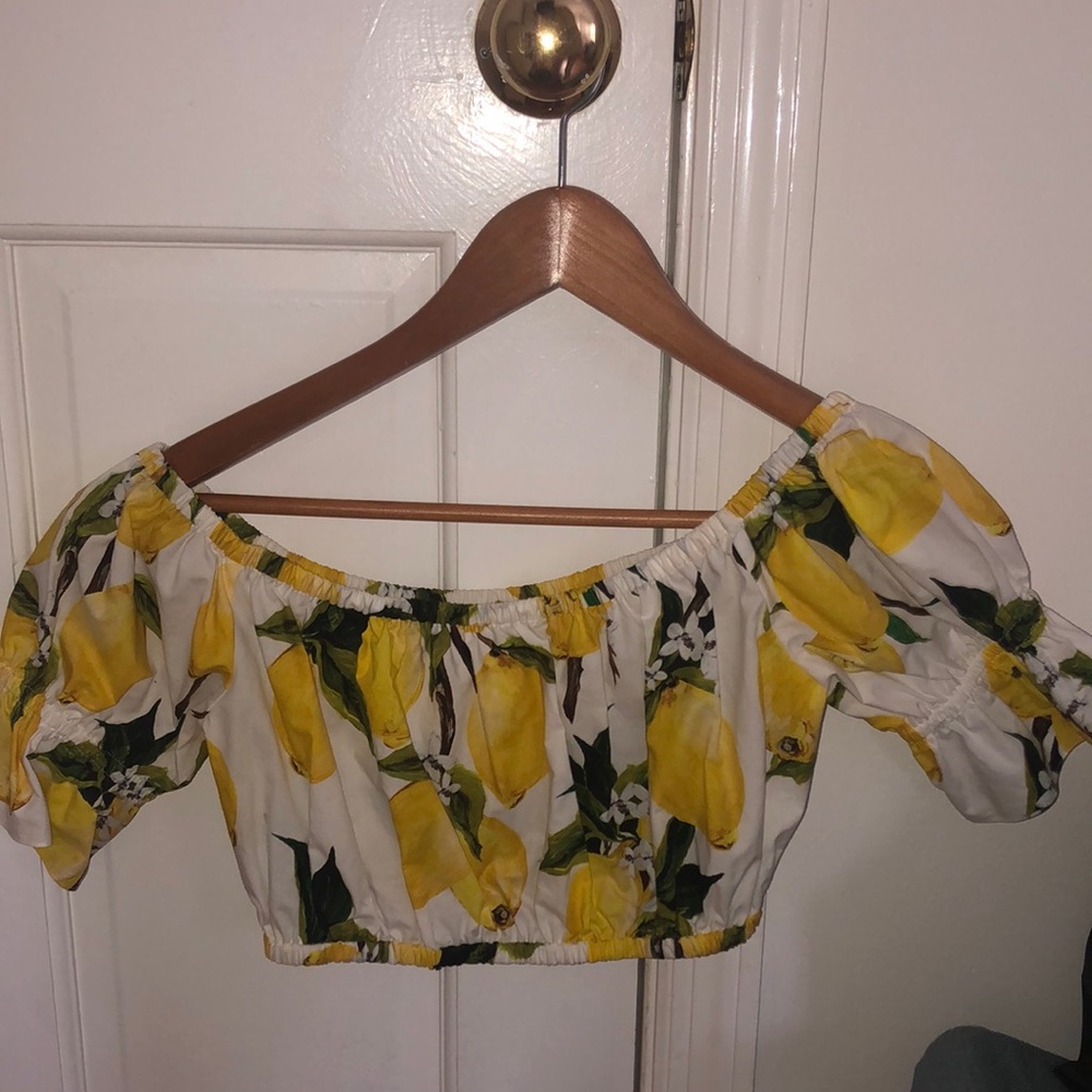 Lemon dolce and Gabbana off the shoulder top - Picture 2 of 5